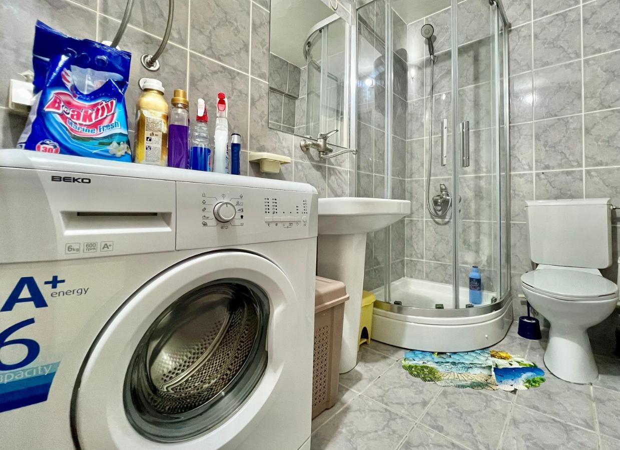 Homestay Mark - Double Bed Room - Shared Bathroom And Kitchen Budva Eksteriør bilde